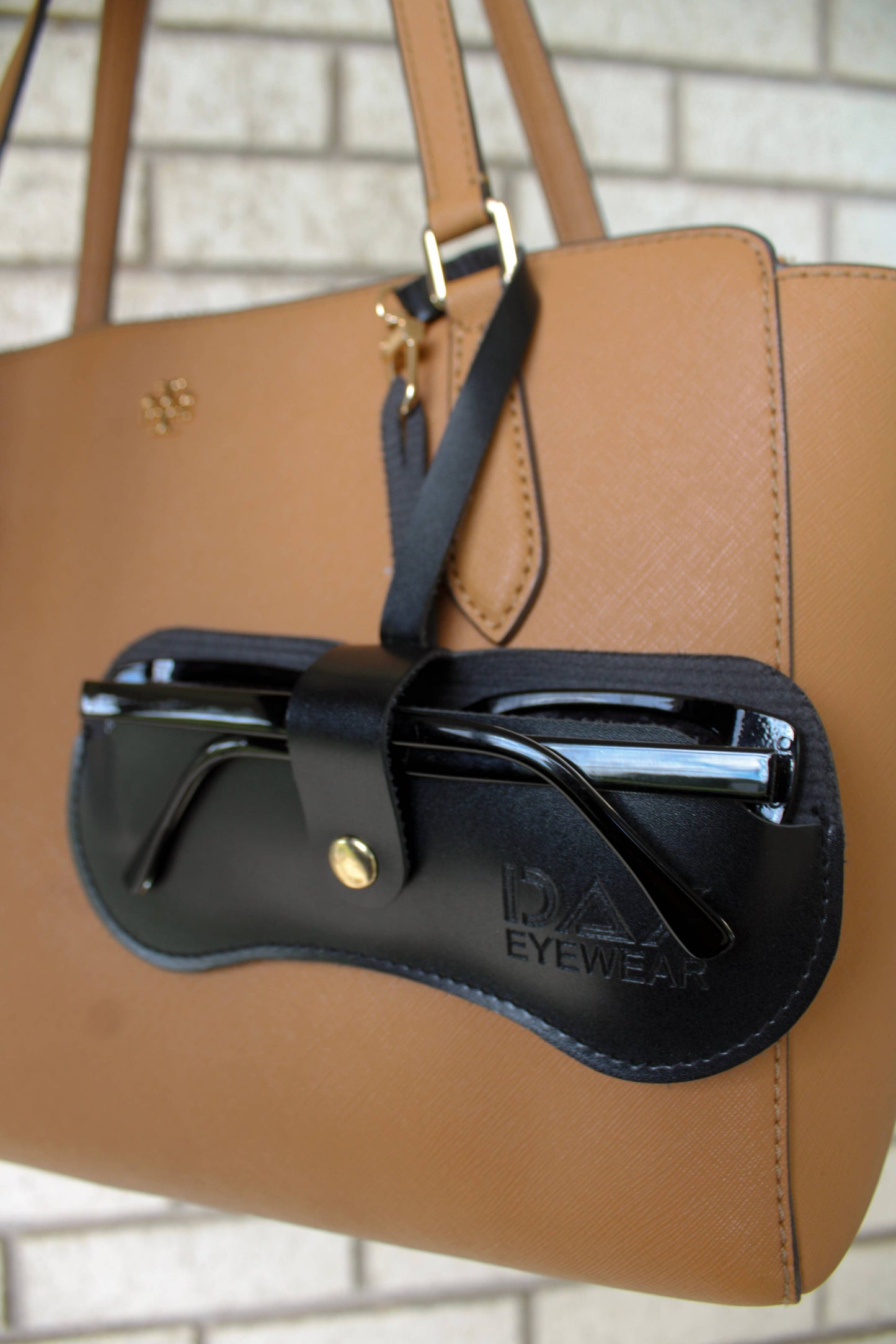 DAX Eyewear - Eyewear Clutch for Sunglasses - Scratch Protection