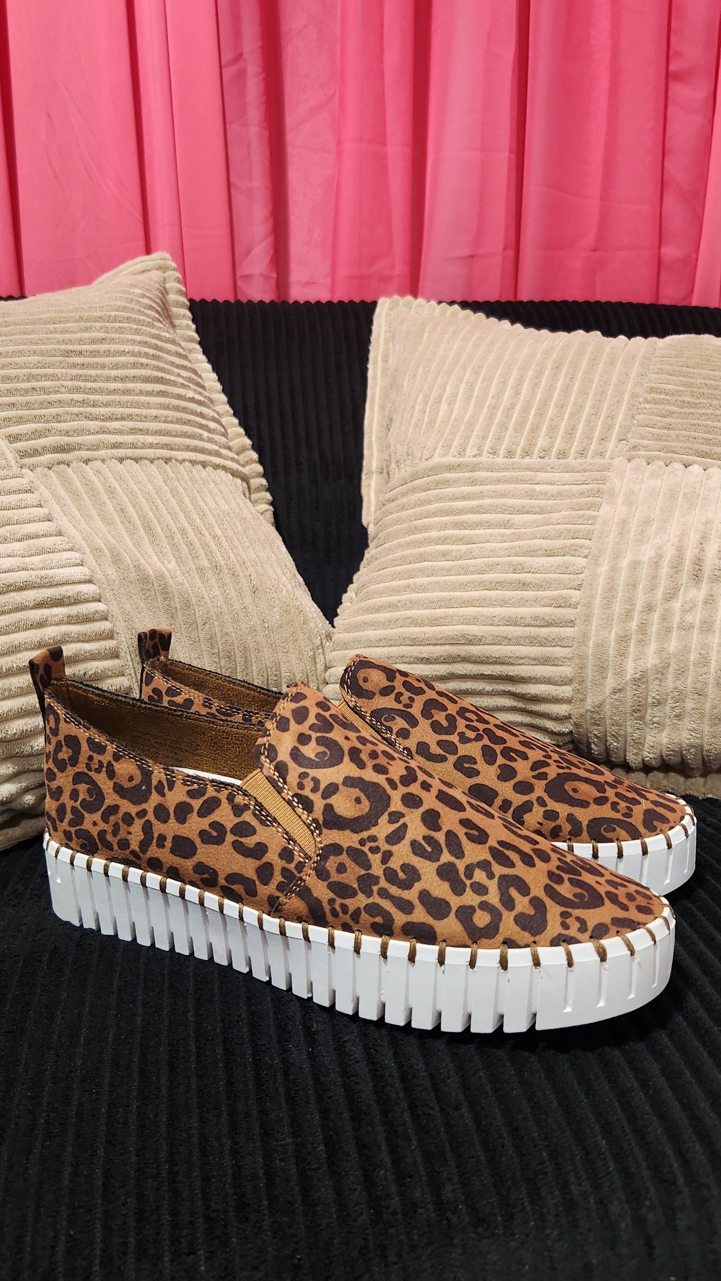 Very G - Sandra Leopard Slip-On Sneaker